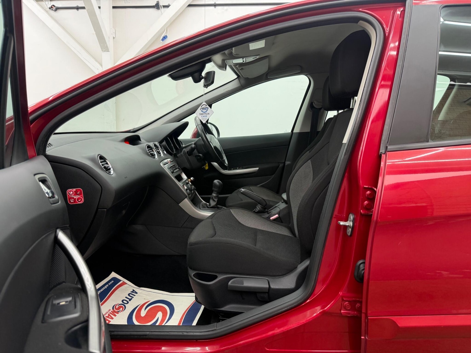 Used Peugeot 308 2010 for sale - 77958454: Photo 24