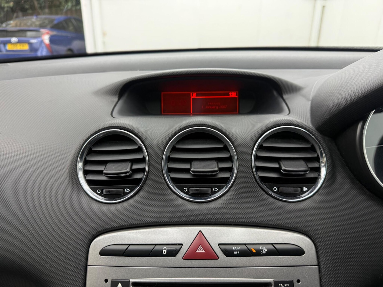 Used Peugeot 308 2010 for sale - 77958454: Photo 28