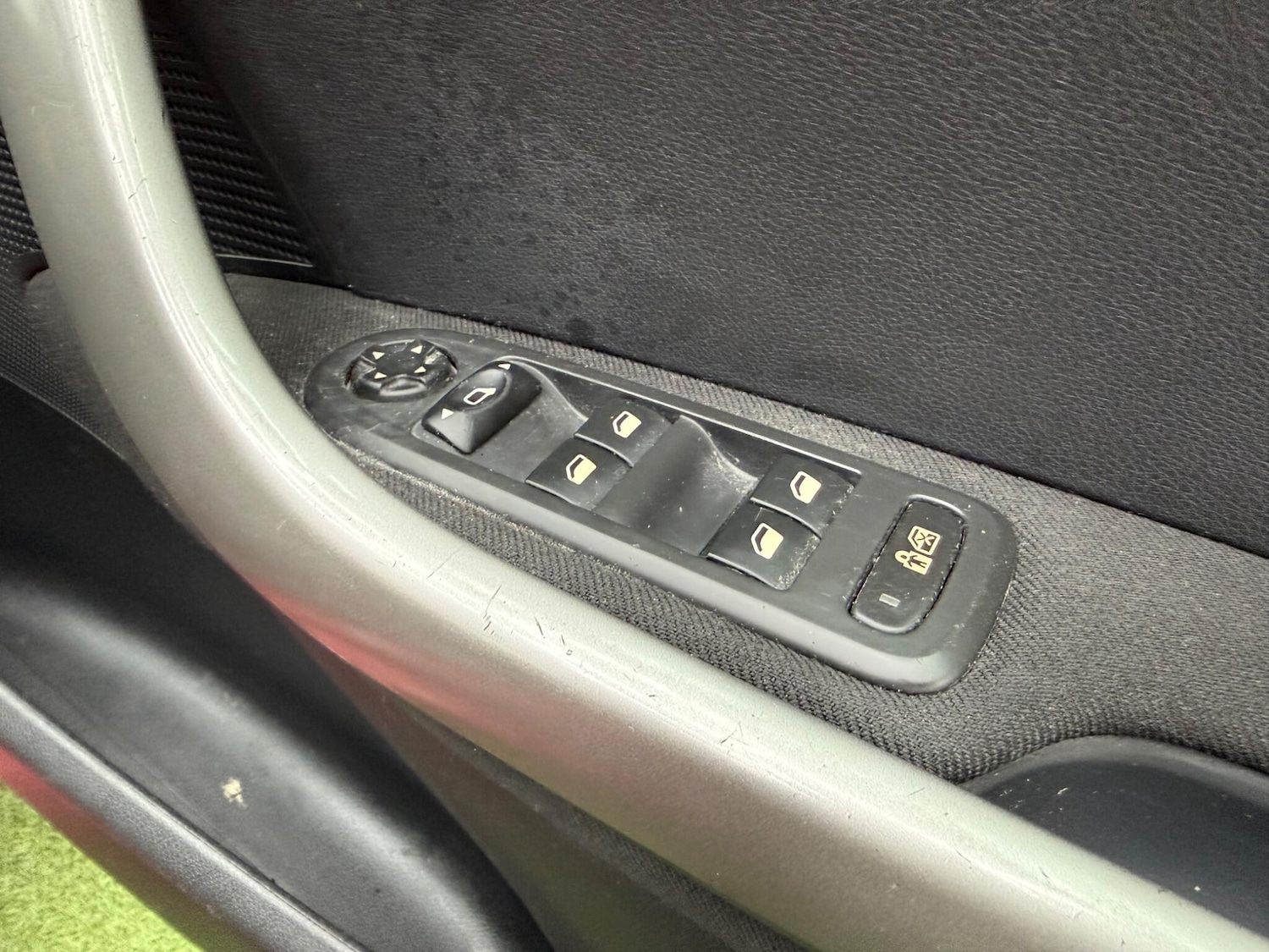 Used Peugeot 308 2010 for sale - 77958454: Photo 37