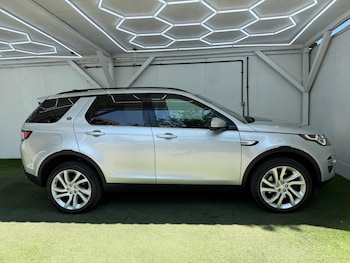 Used Land Rover Discovery Sport 2018 for sale - 79132662: Photo