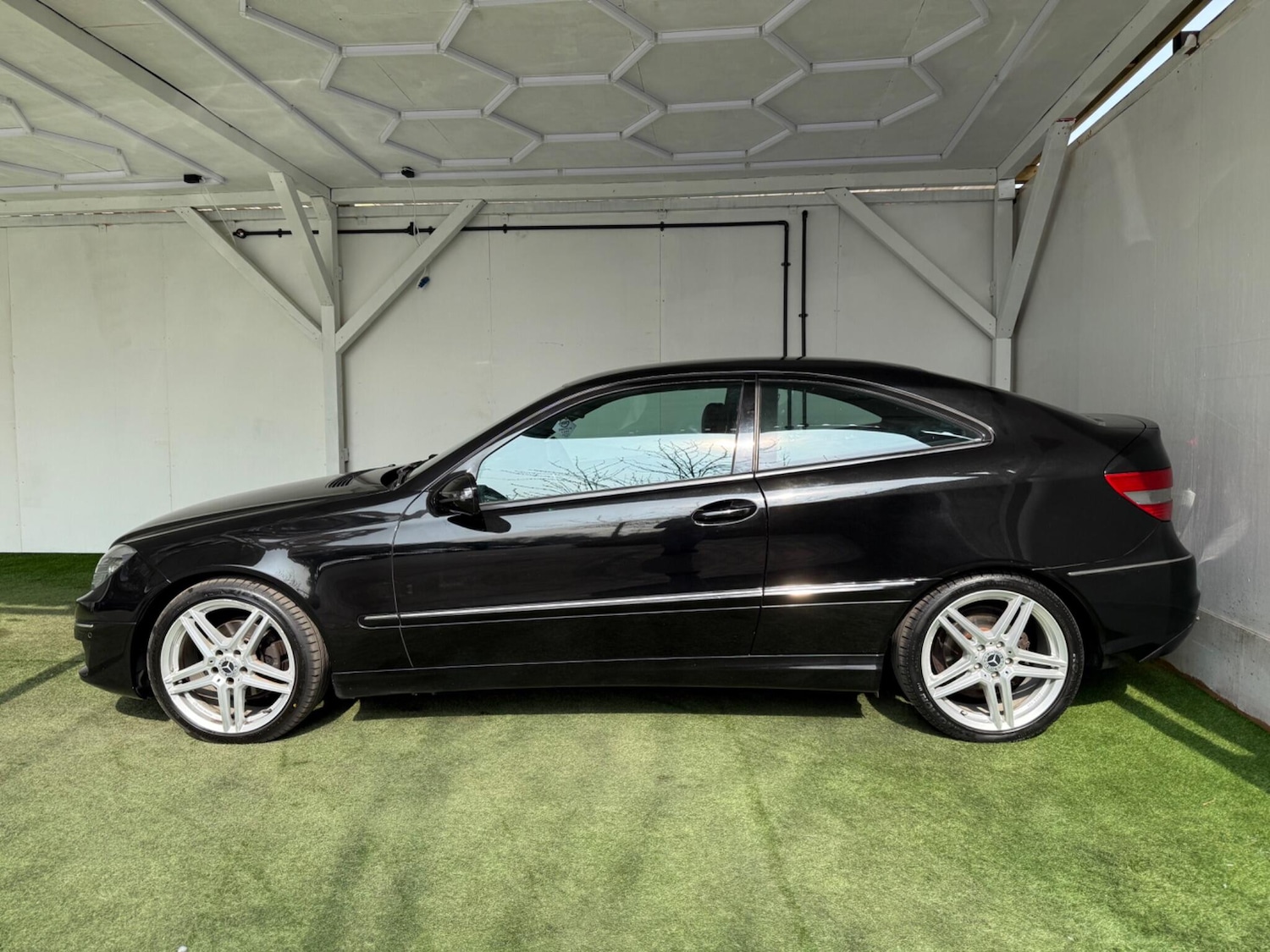 Used Mercedes-Benz CLC Class 2011 for sale - 77994218: Photo 10