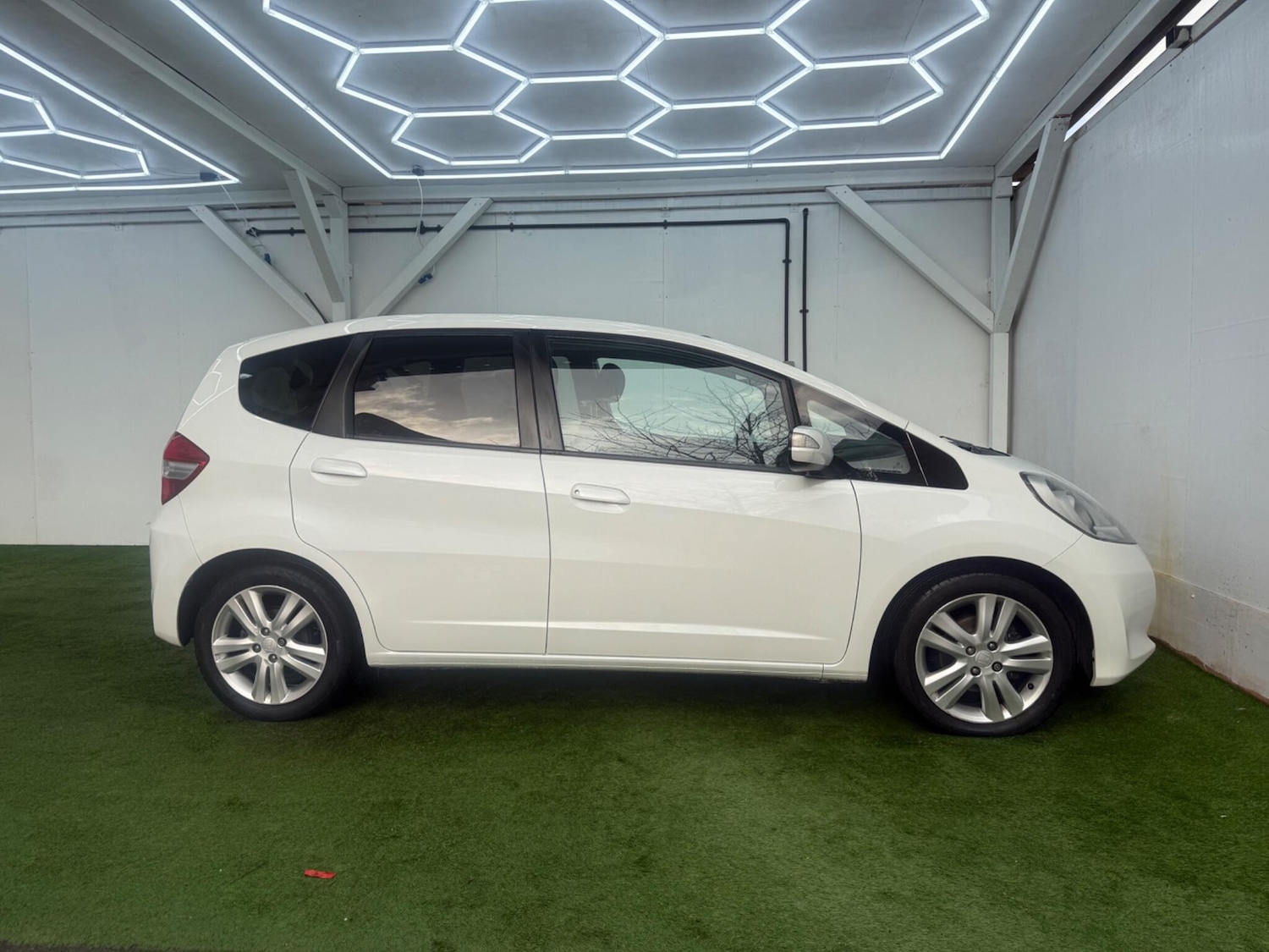 Used Honda Jazz 2014 for sale - 77387643: Photo 2