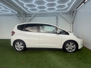 Used Honda Jazz 2014 for sale - 77387643: Photo