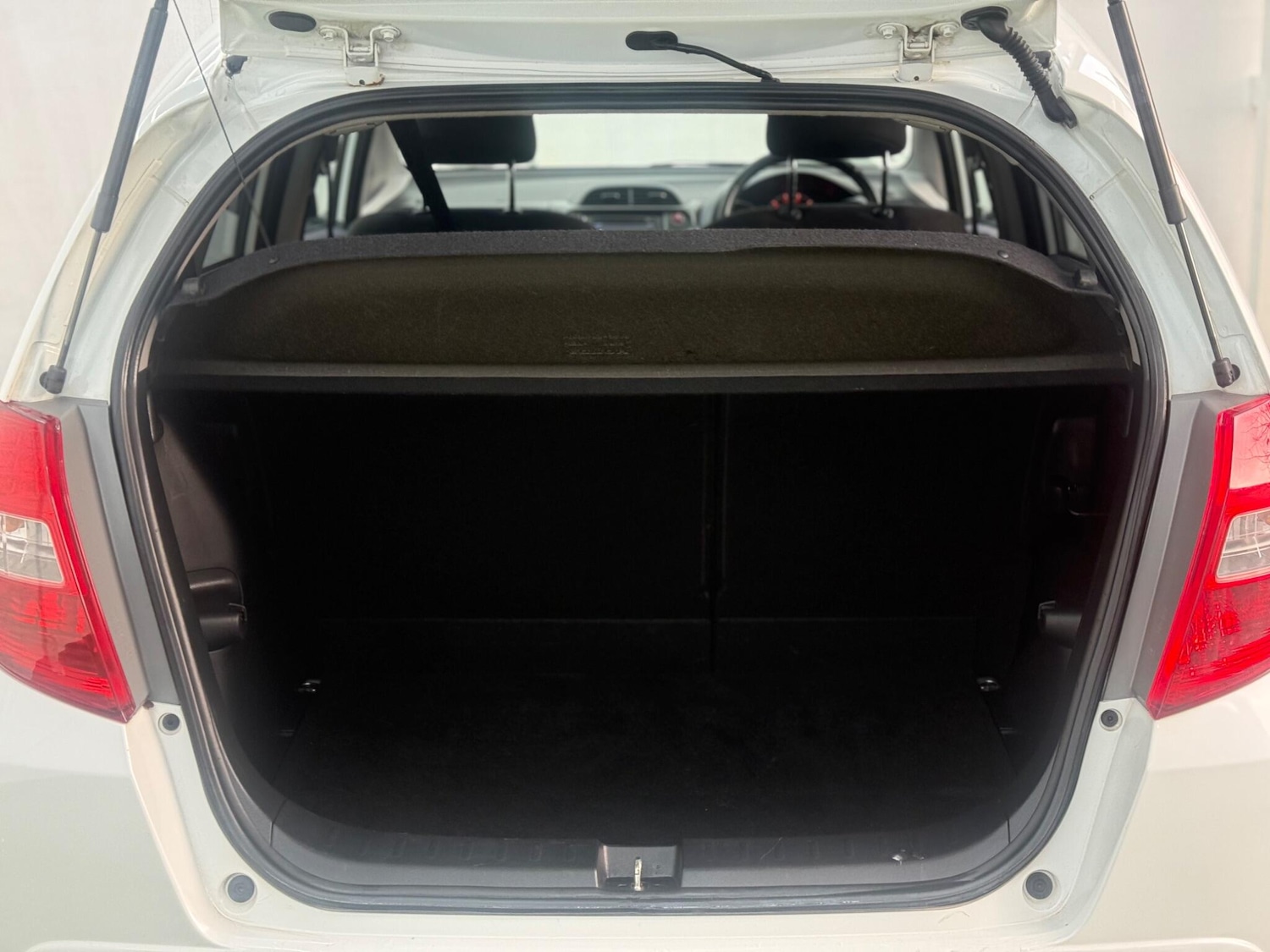 Used Honda Jazz 2014 for sale - 77387643: Photo 8