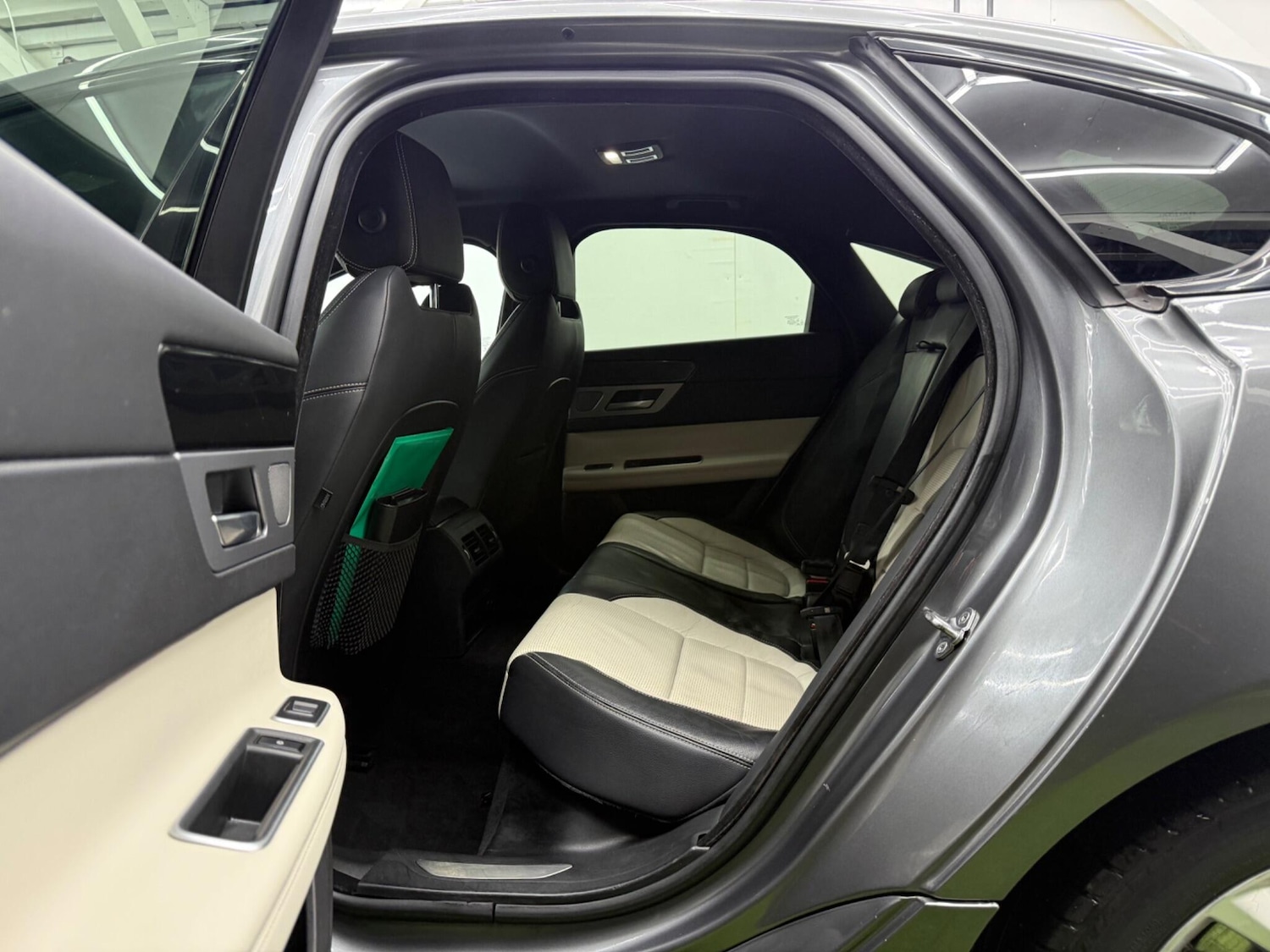 Used Jaguar XF 2018 for sale - 77573729: Photo 22