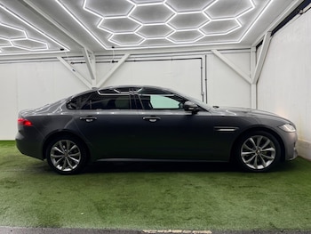 Used Jaguar XF 2018 for sale - 77573729: Photo