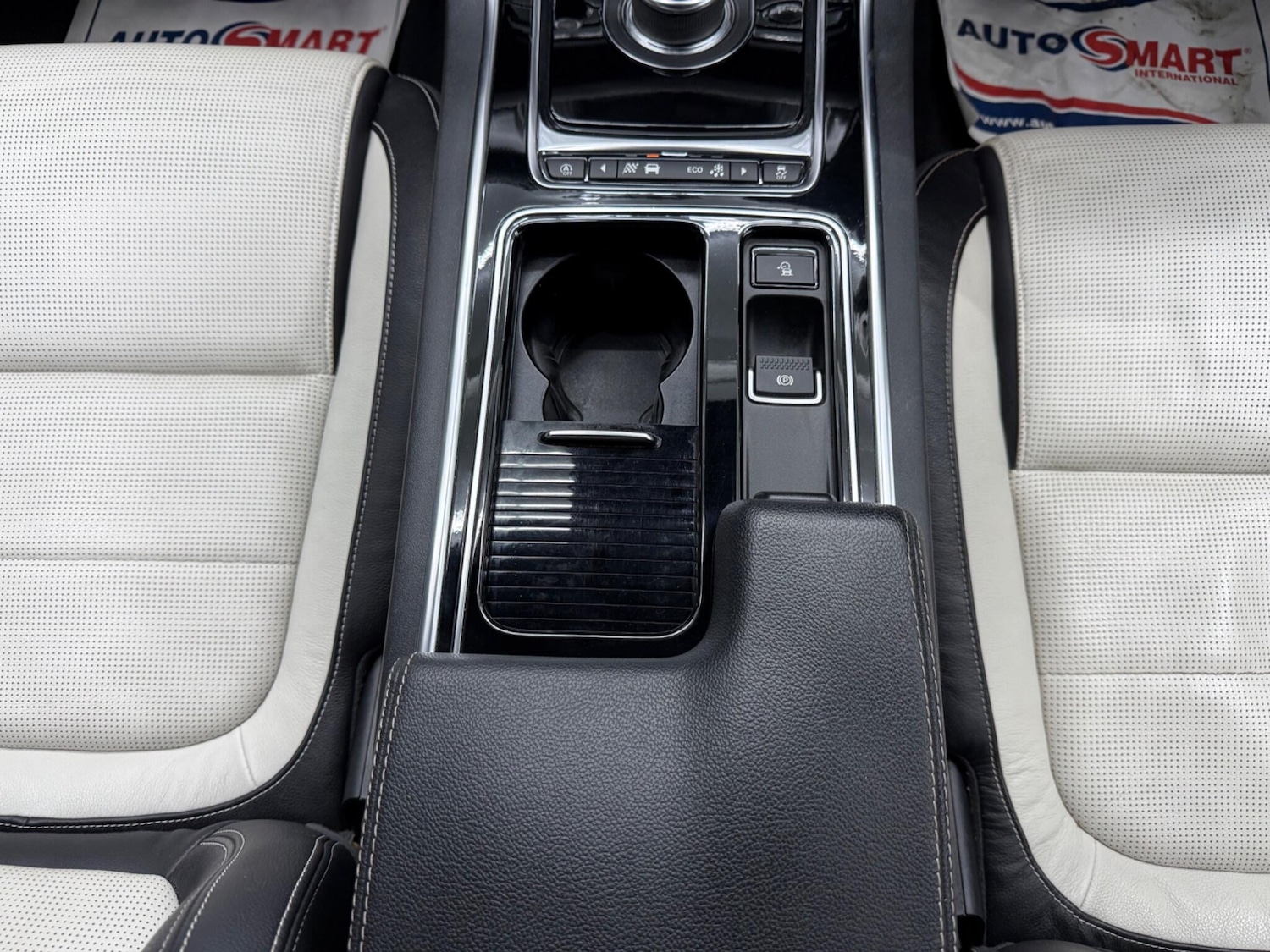 Used Jaguar XF 2018 for sale - 77573729: Photo 31