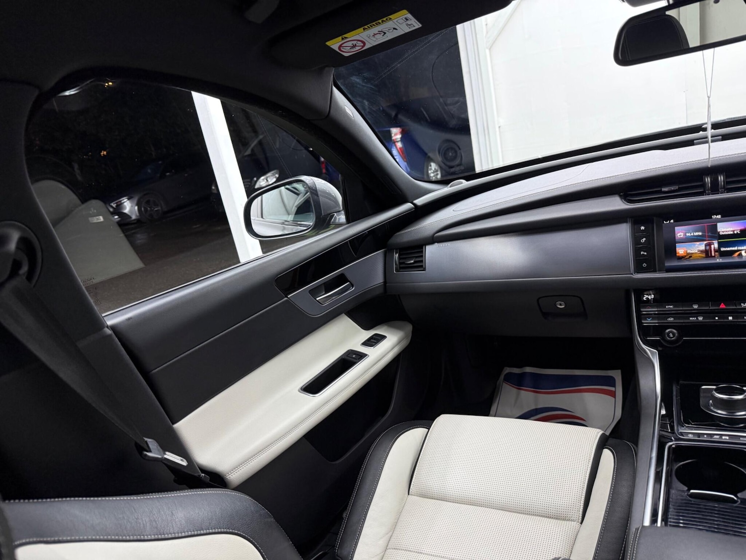 Used Jaguar XF 2018 for sale - 77573729: Photo 38