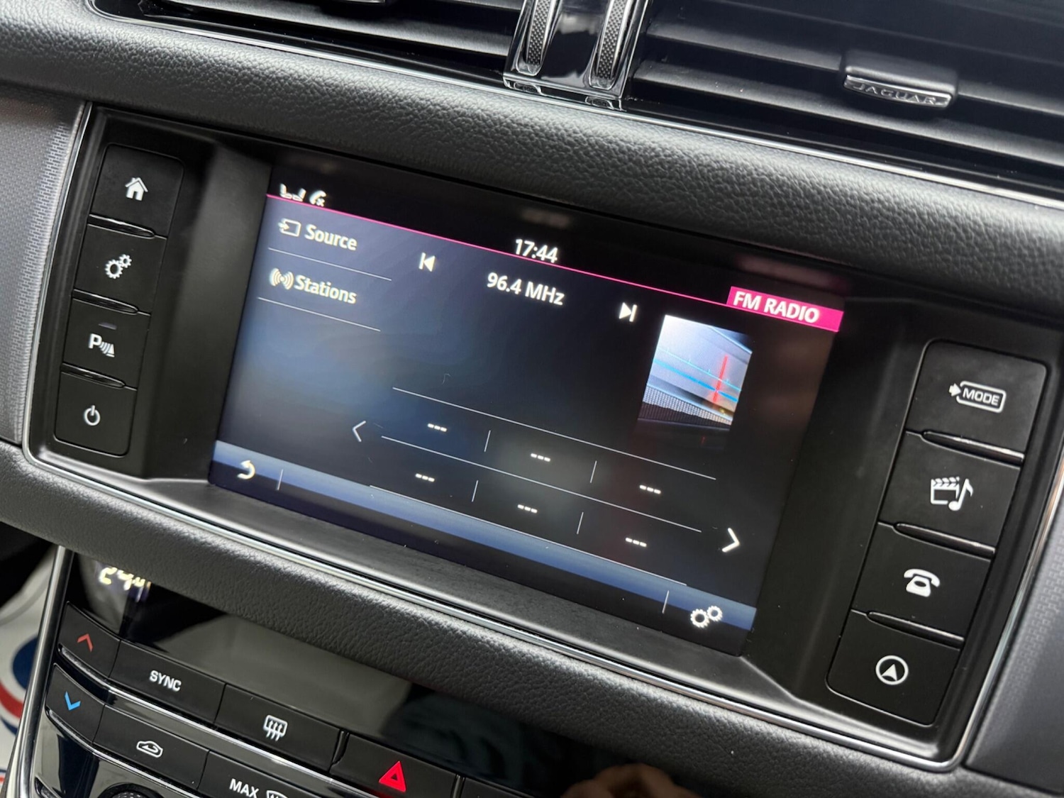 Used Jaguar XF 2018 for sale - 77573729: Photo 45