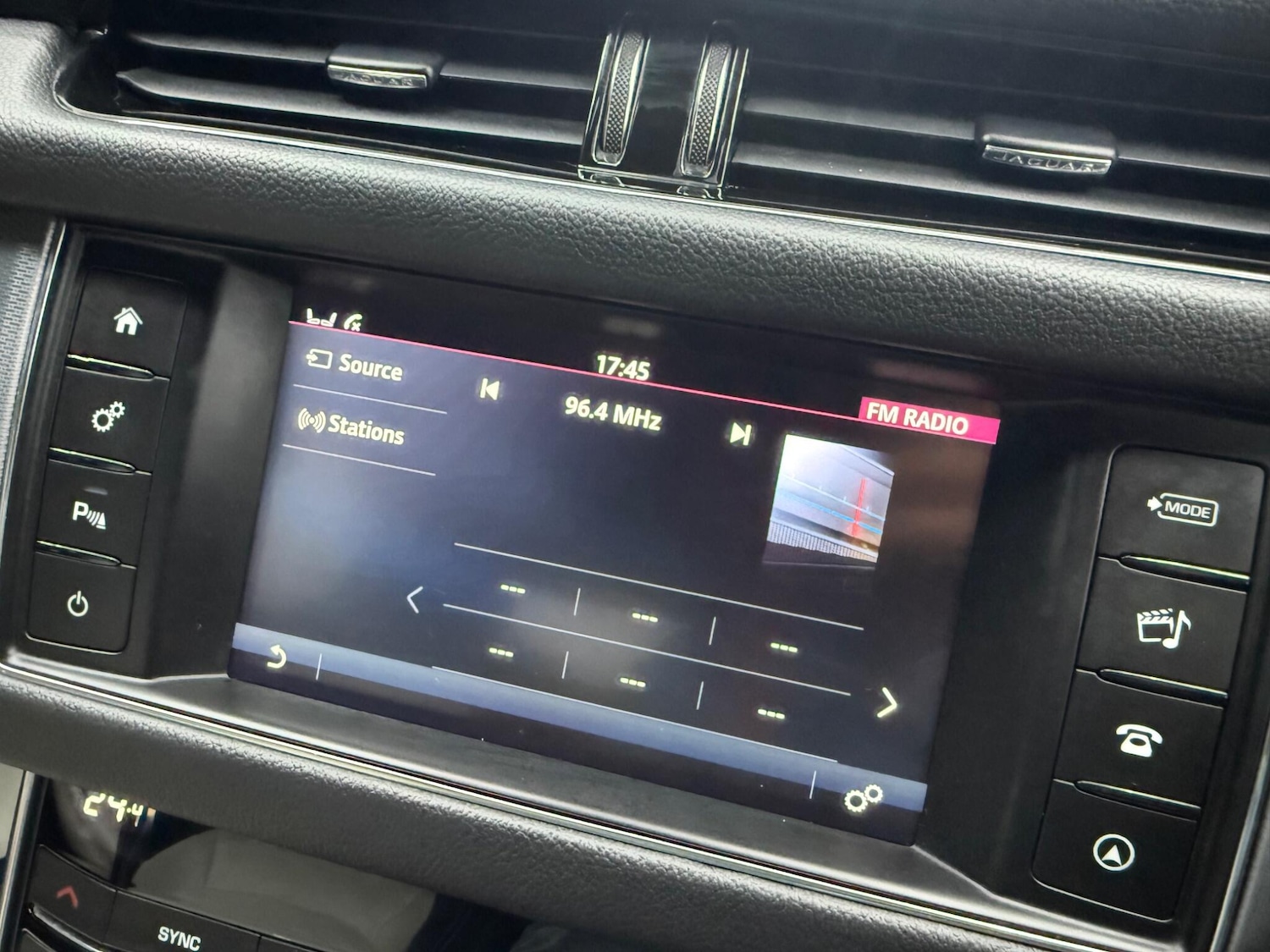 Used Jaguar XF 2018 for sale - 77573729: Photo 53