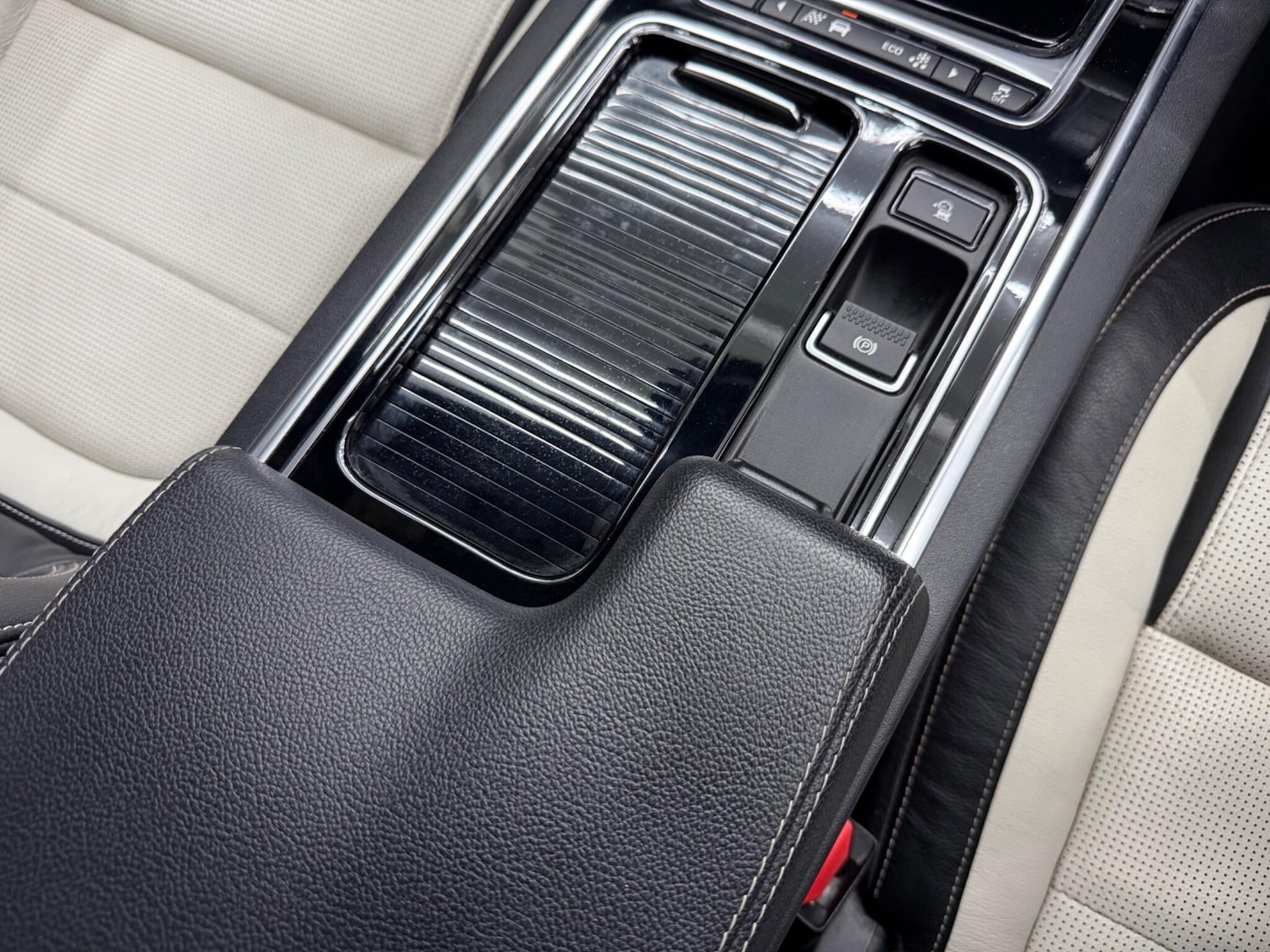 Used Jaguar XF 2018 for sale - 77573729: Photo 57