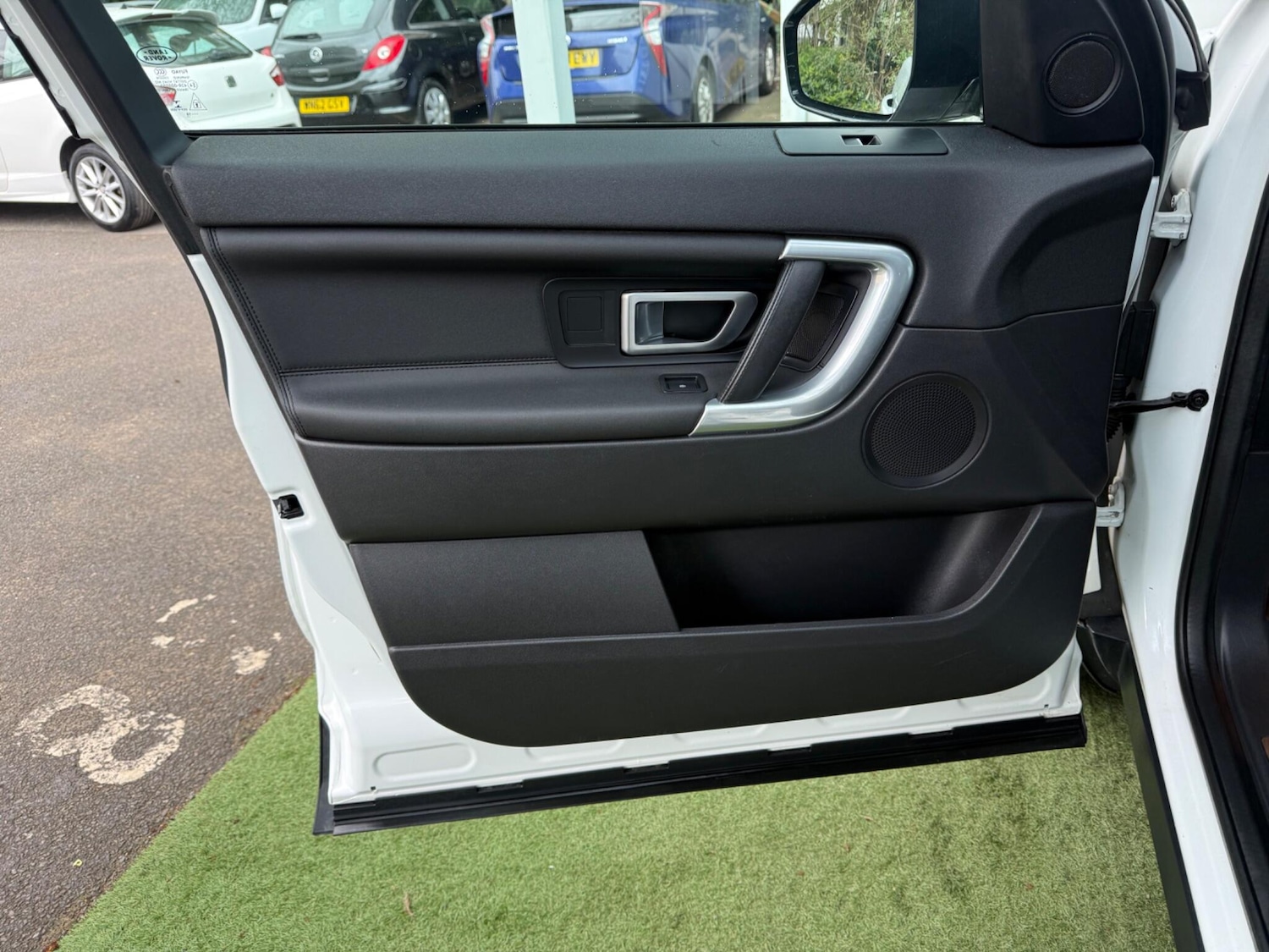 Used Land Rover Discovery Sport 2016 for sale - 78047331: Photo 27