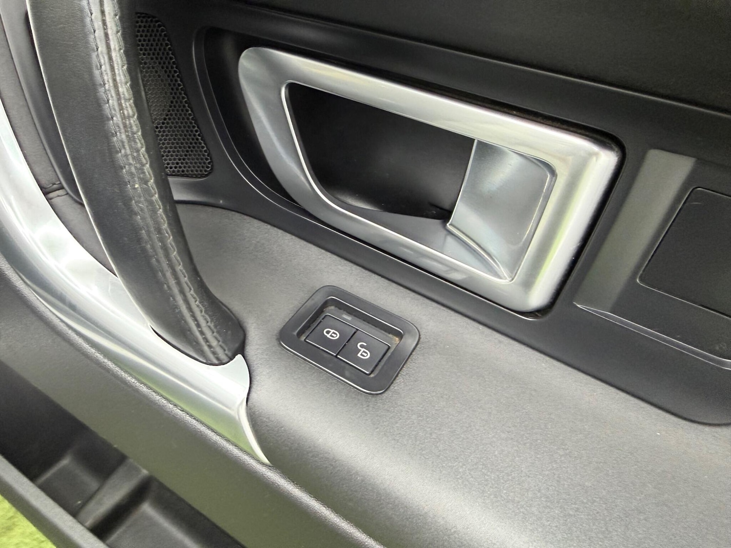 Used Land Rover Discovery Sport 2016 for sale - 78047331: Photo 40