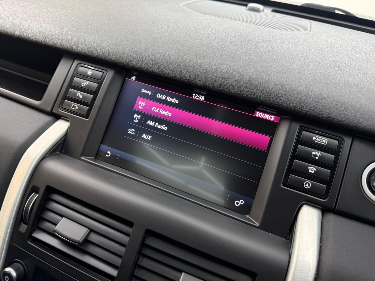 Used Land Rover Discovery Sport 2016 for sale - 78047331: Photo 46