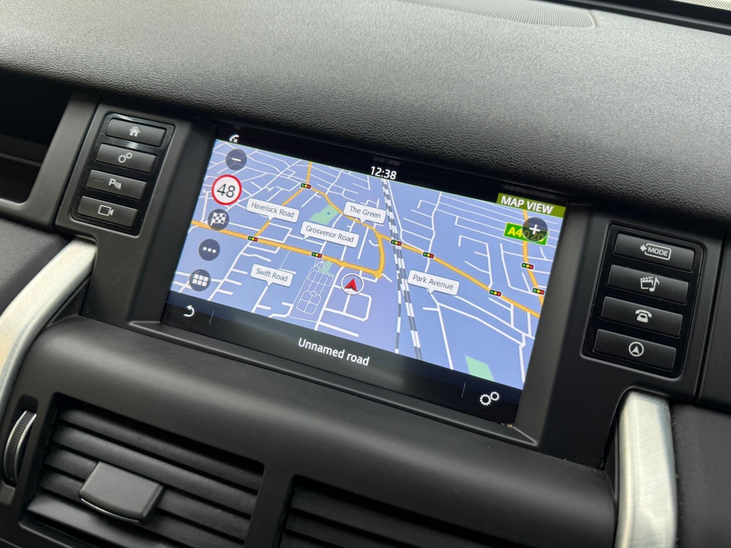 Used Land Rover Discovery Sport 2016 for sale - 78047331: Photo 51