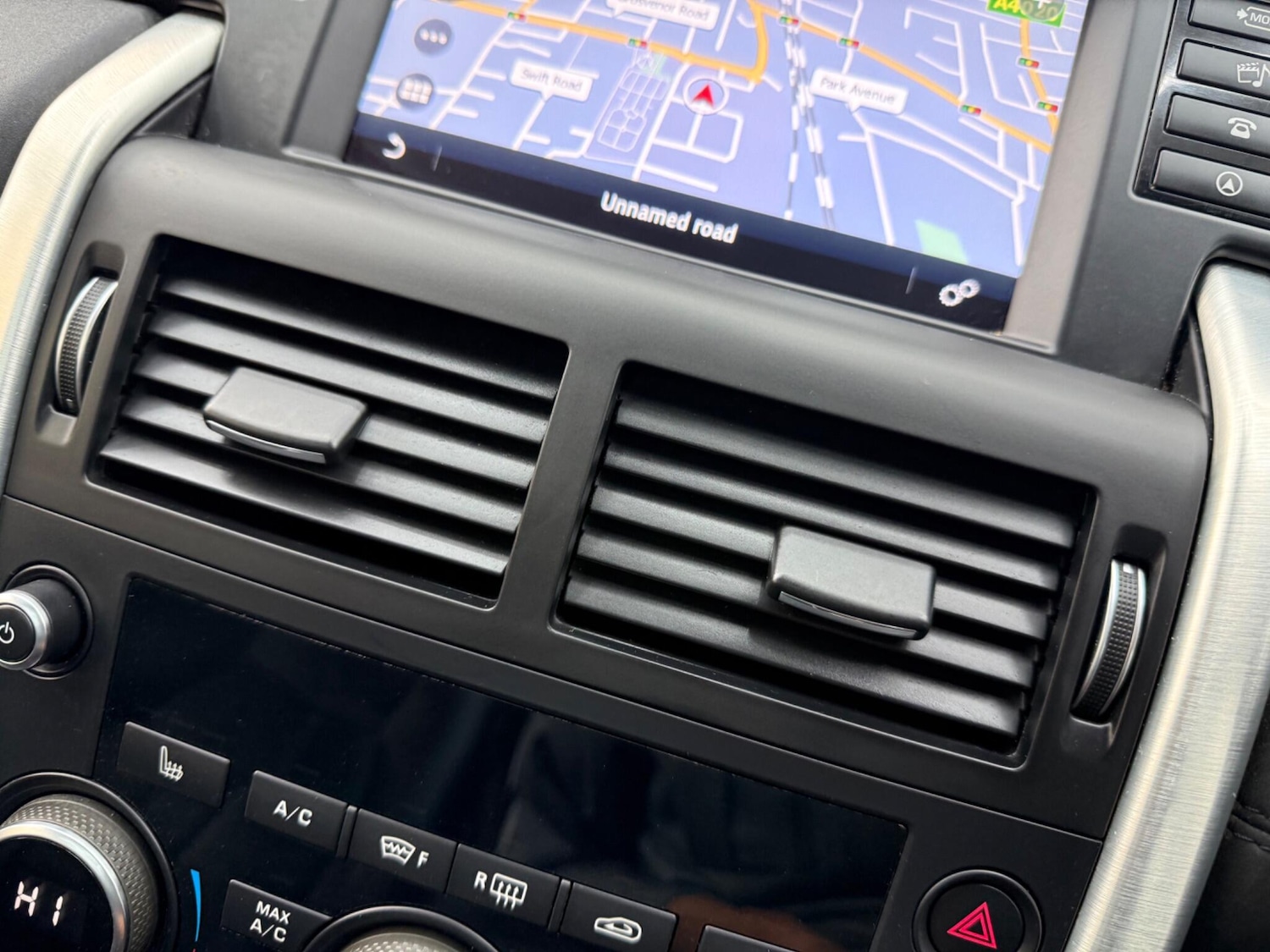 Used Land Rover Discovery Sport 2016 for sale - 78047331: Photo 52