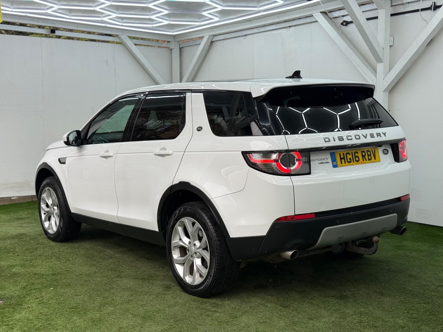 Used Land Rover Discovery Sport 2016 for sale - 78047331: Photo 9