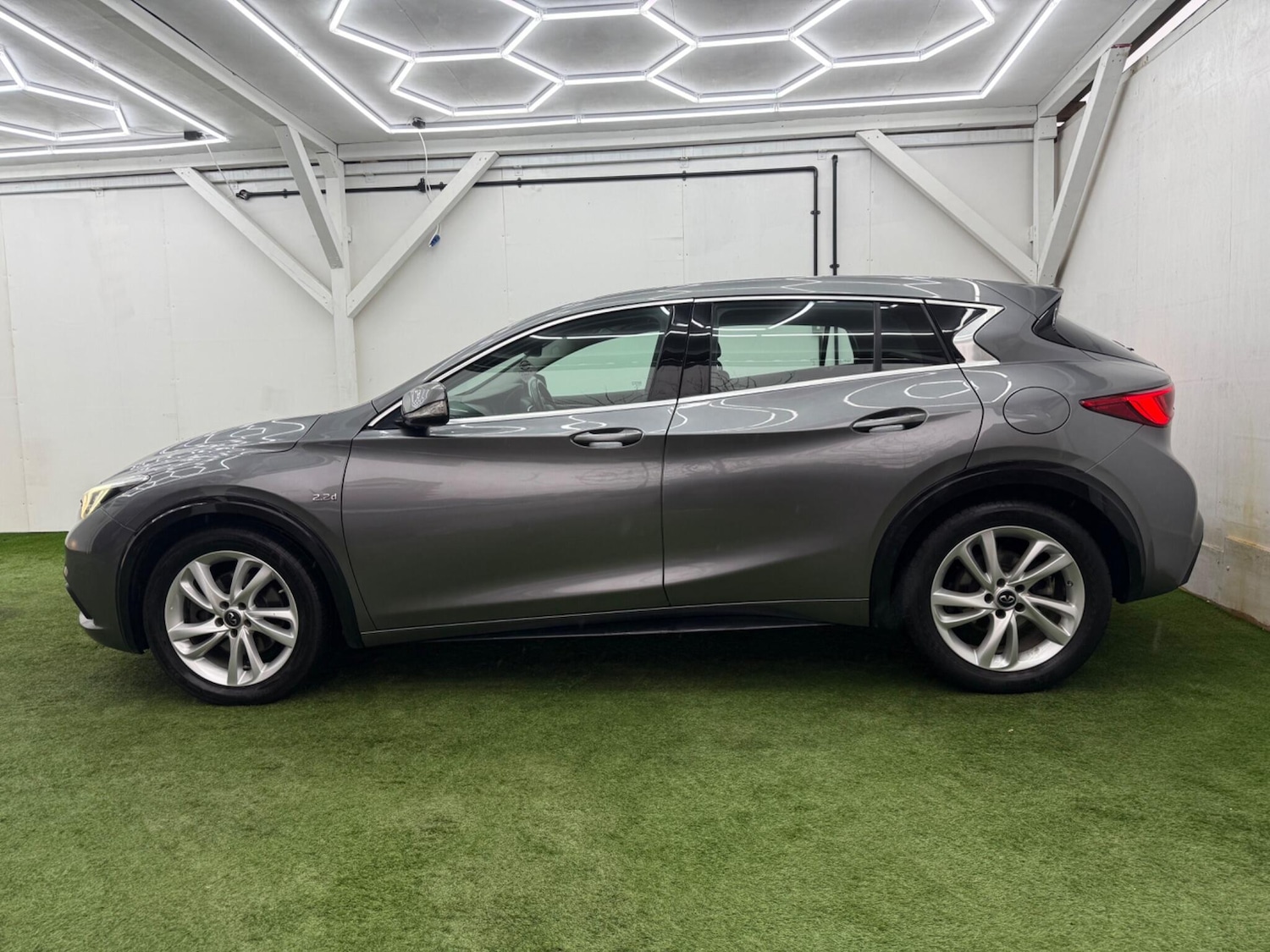 Used Infiniti Q30 for sale - 77793777: Photo 10