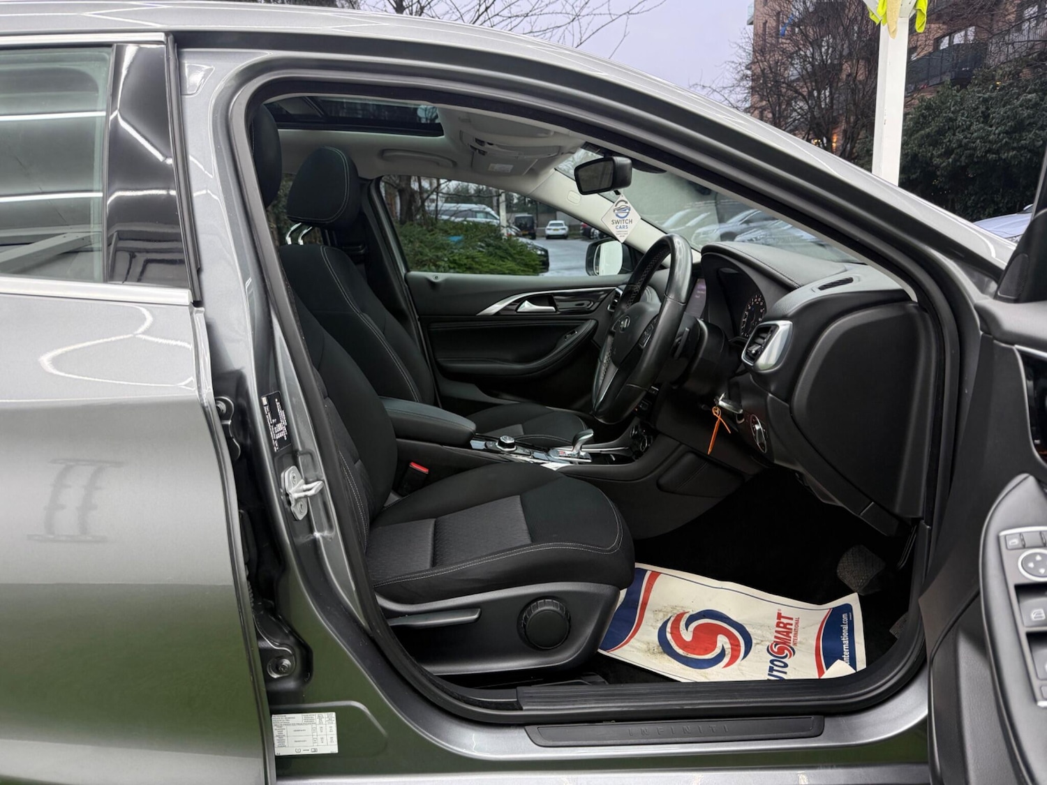 Used Infiniti Q30 for sale - 77793777: Photo 13