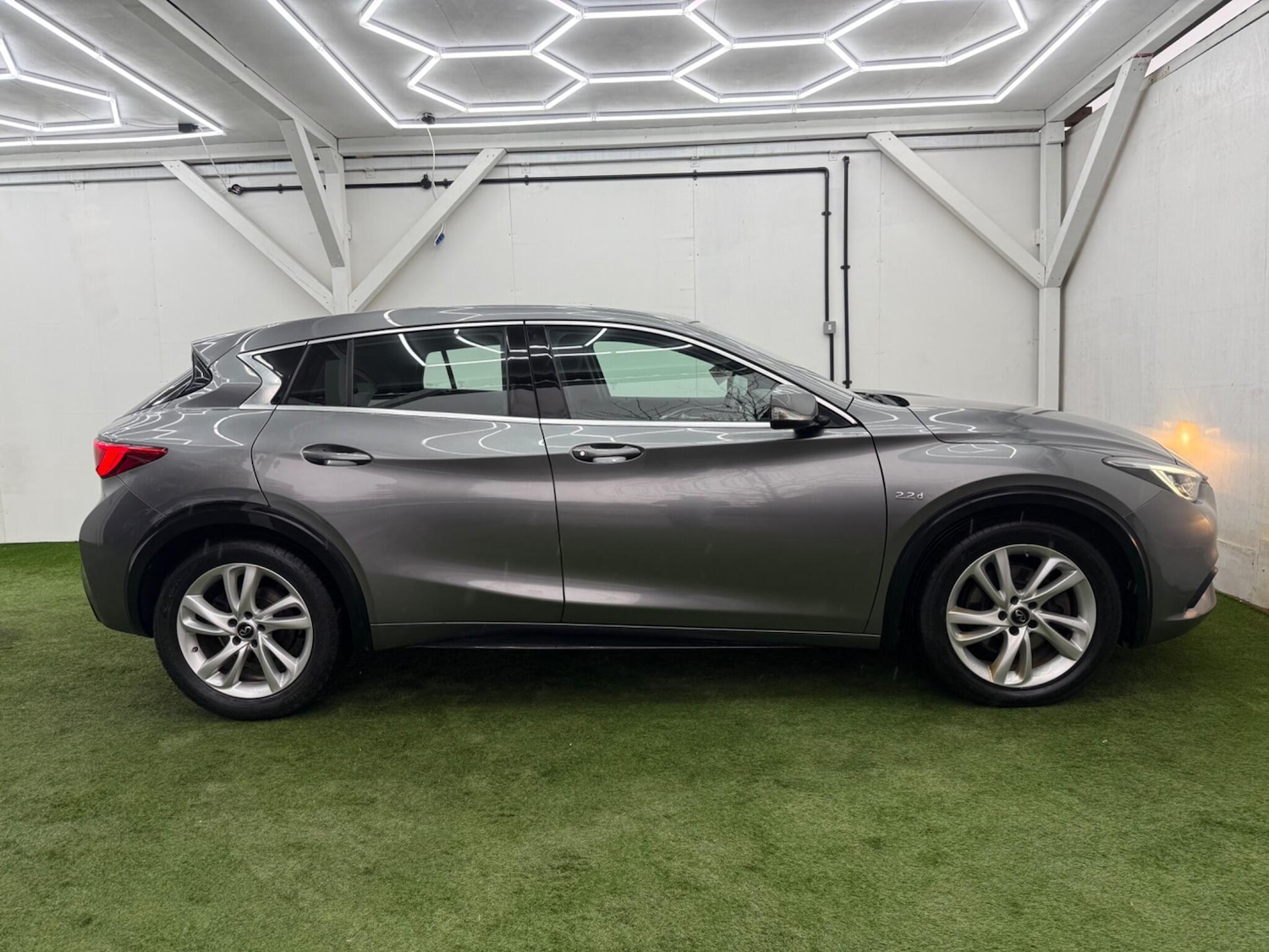 Used Infiniti Q30 for sale - 77793777: Photo 5