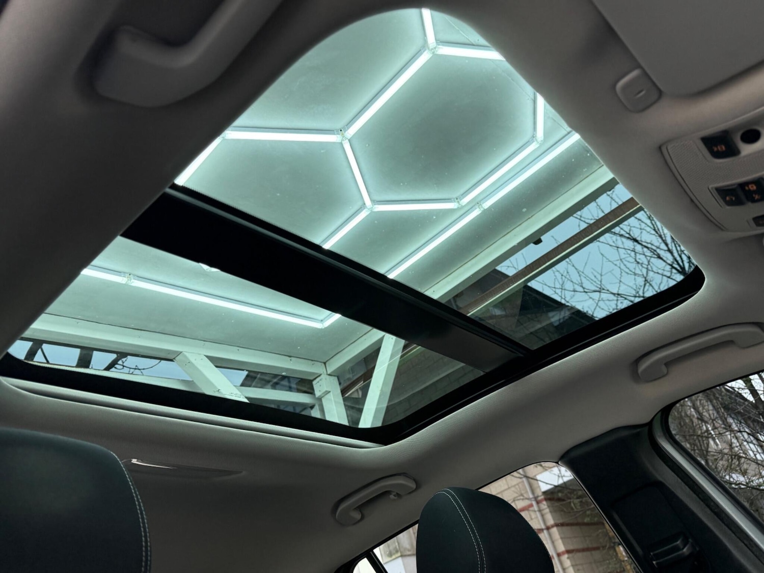 Used Infiniti Q30 for sale - 77793777: Photo 59