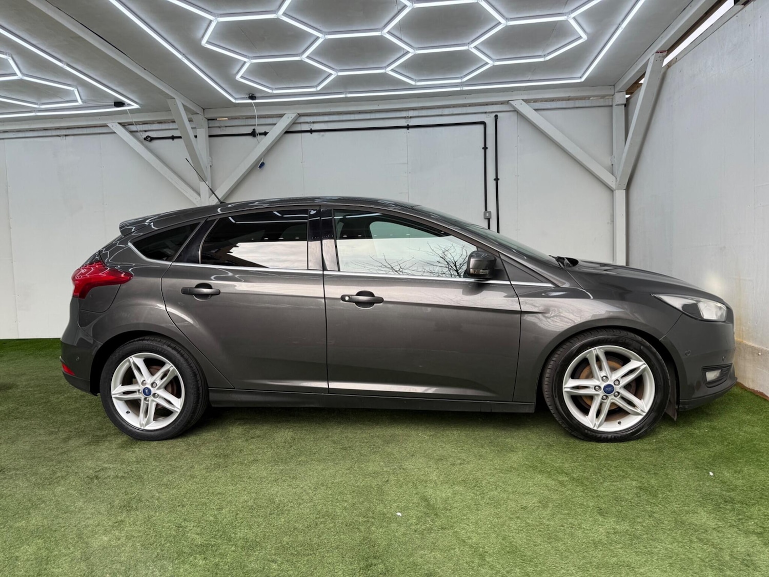 Used Ford Focus for sale - 77808874: Photo 2