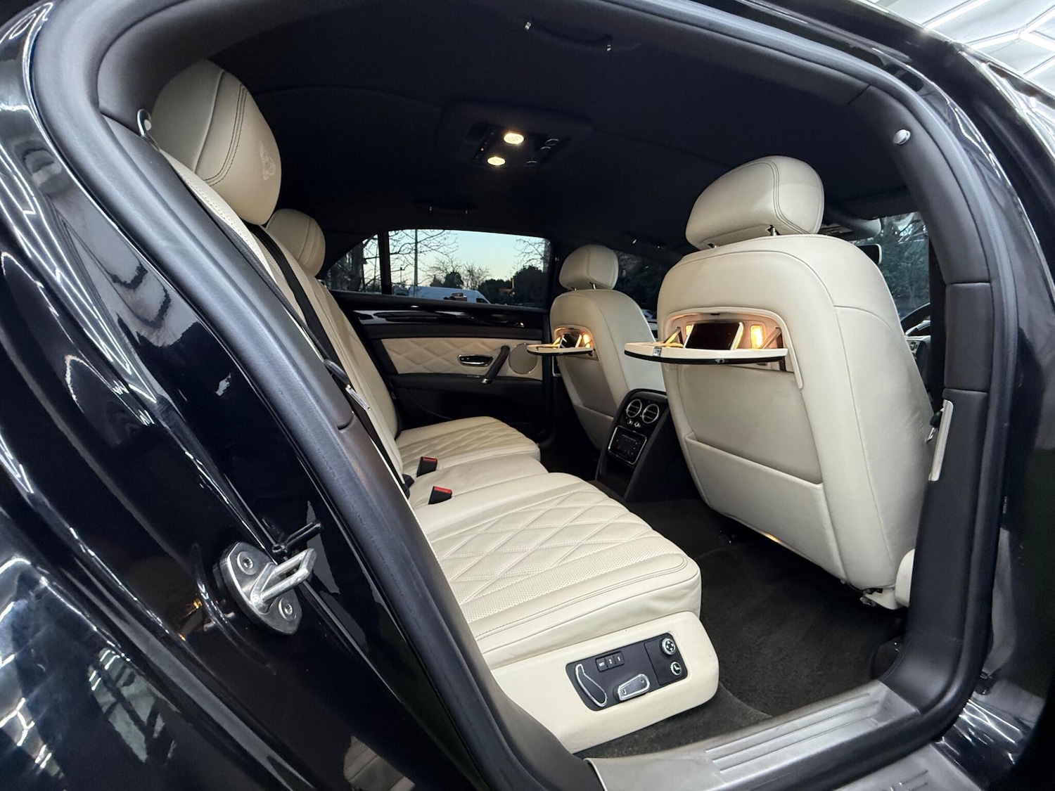 Used Bentley Flying Spur 2015 for sale - 77958246: Photo 18