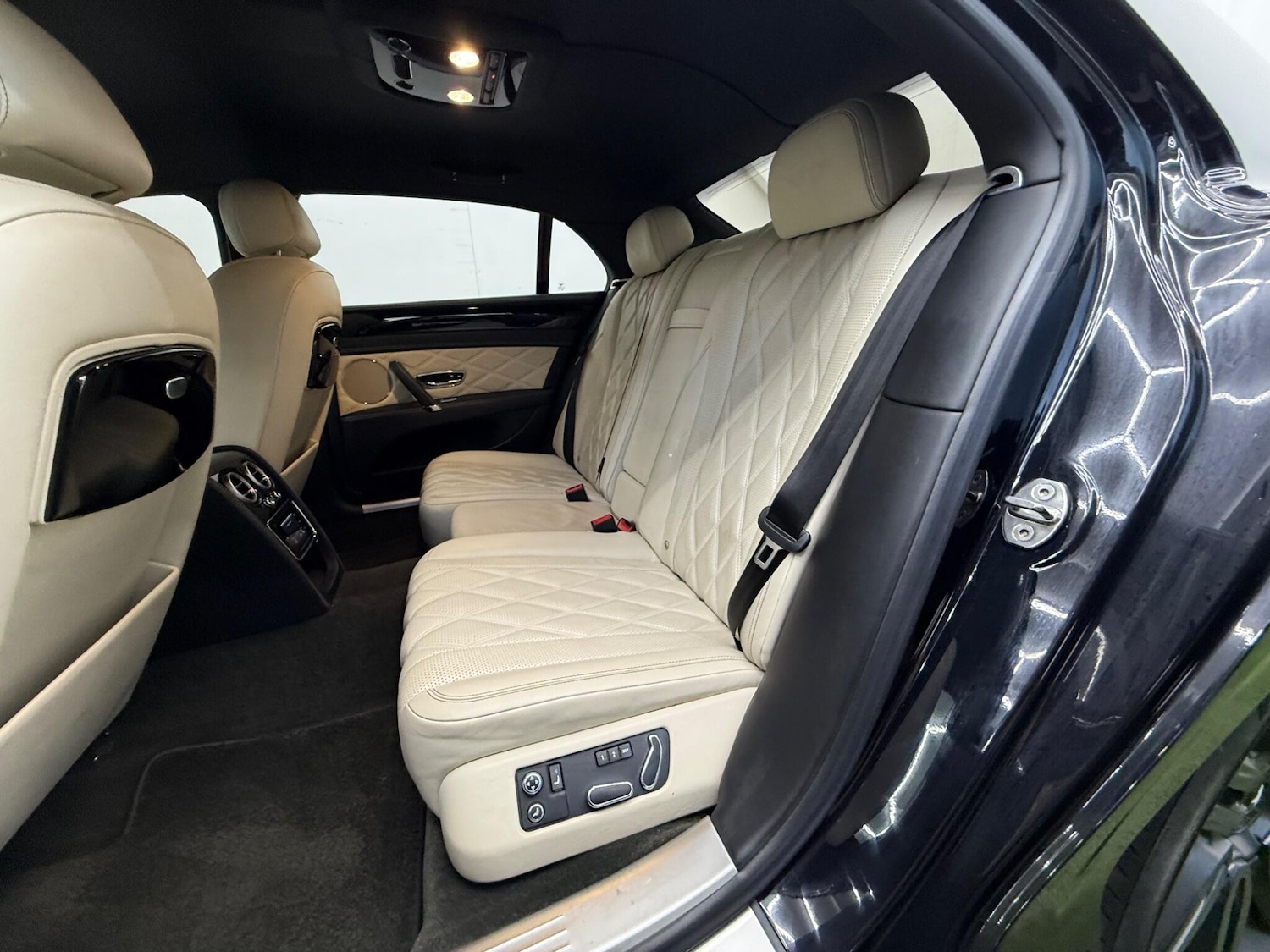 Used Bentley Flying Spur 2015 for sale - 77958246: Photo 23