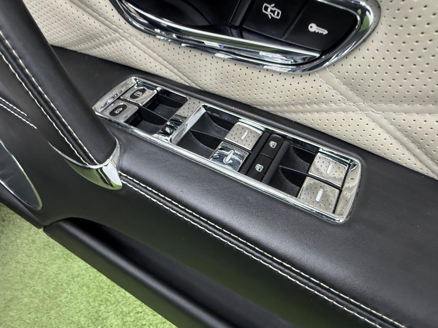 Used Bentley Flying Spur 2015 for sale - 77958246: Photo 39