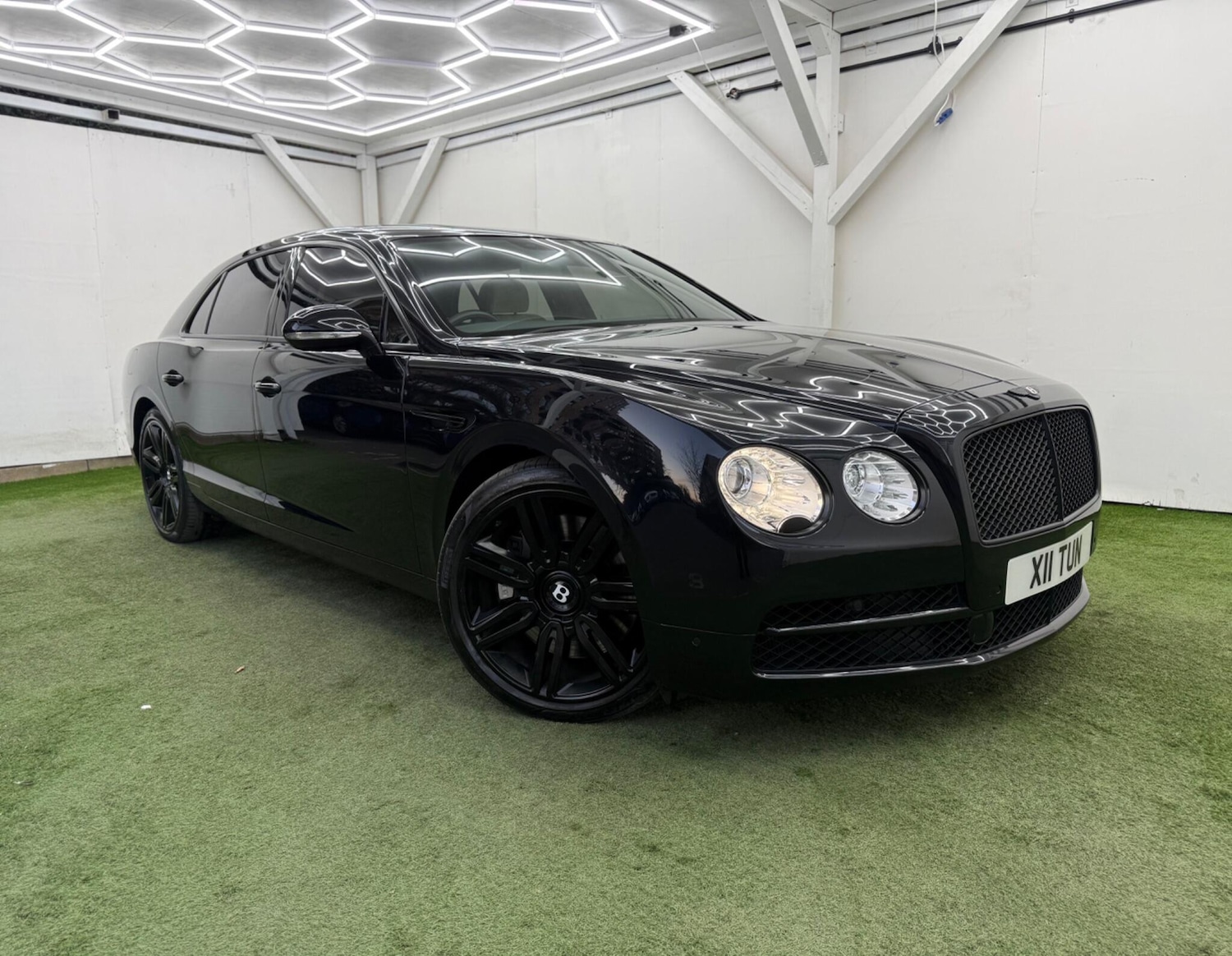 Used Bentley Flying Spur 2015 for sale - 77958246: Photo 4