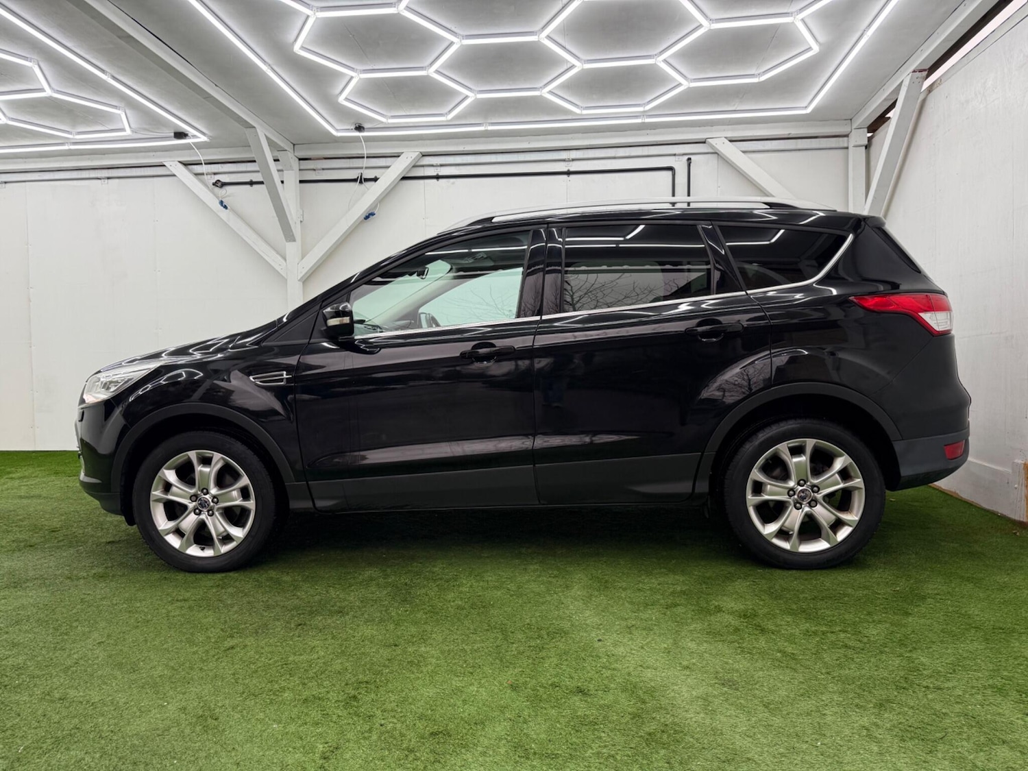 Used Ford Kuga 2014 for sale - 77387081: Photo 10