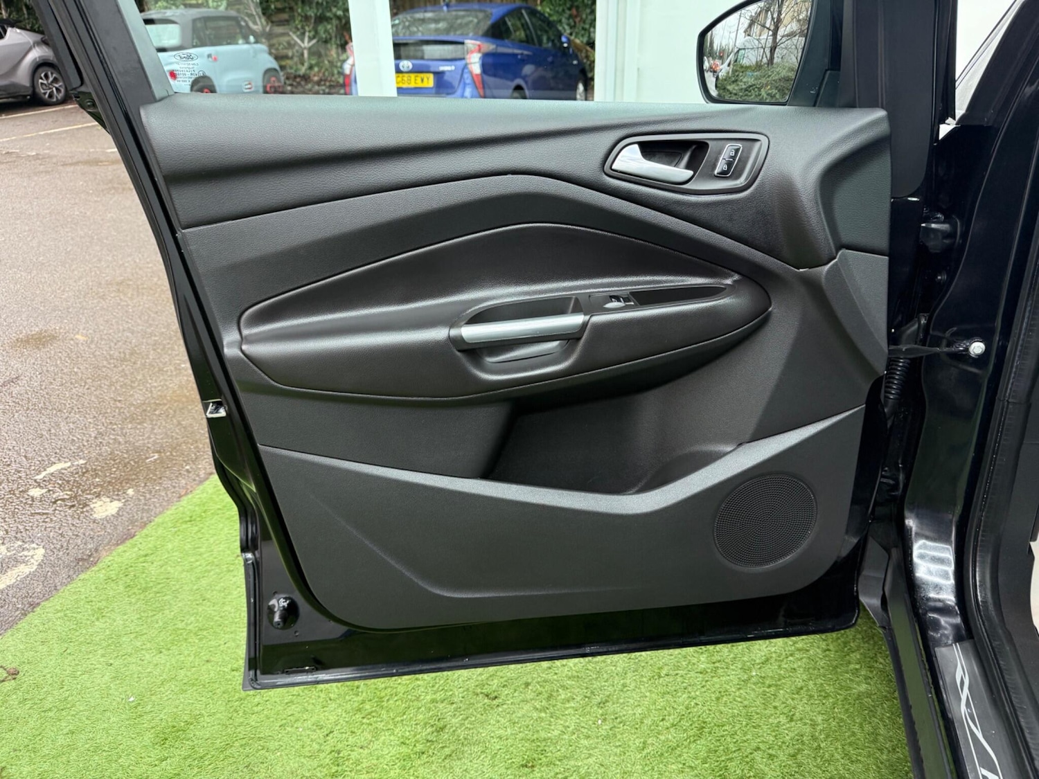 Used Ford Kuga 2014 for sale - 77387081: Photo 28