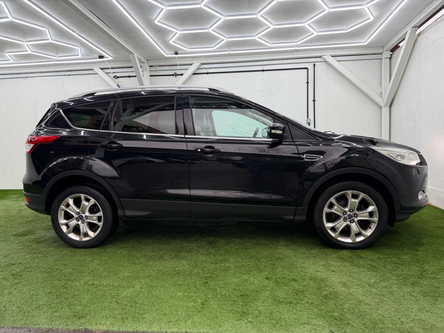 Used Ford Kuga 2014 for sale - 77387081: Photo 5