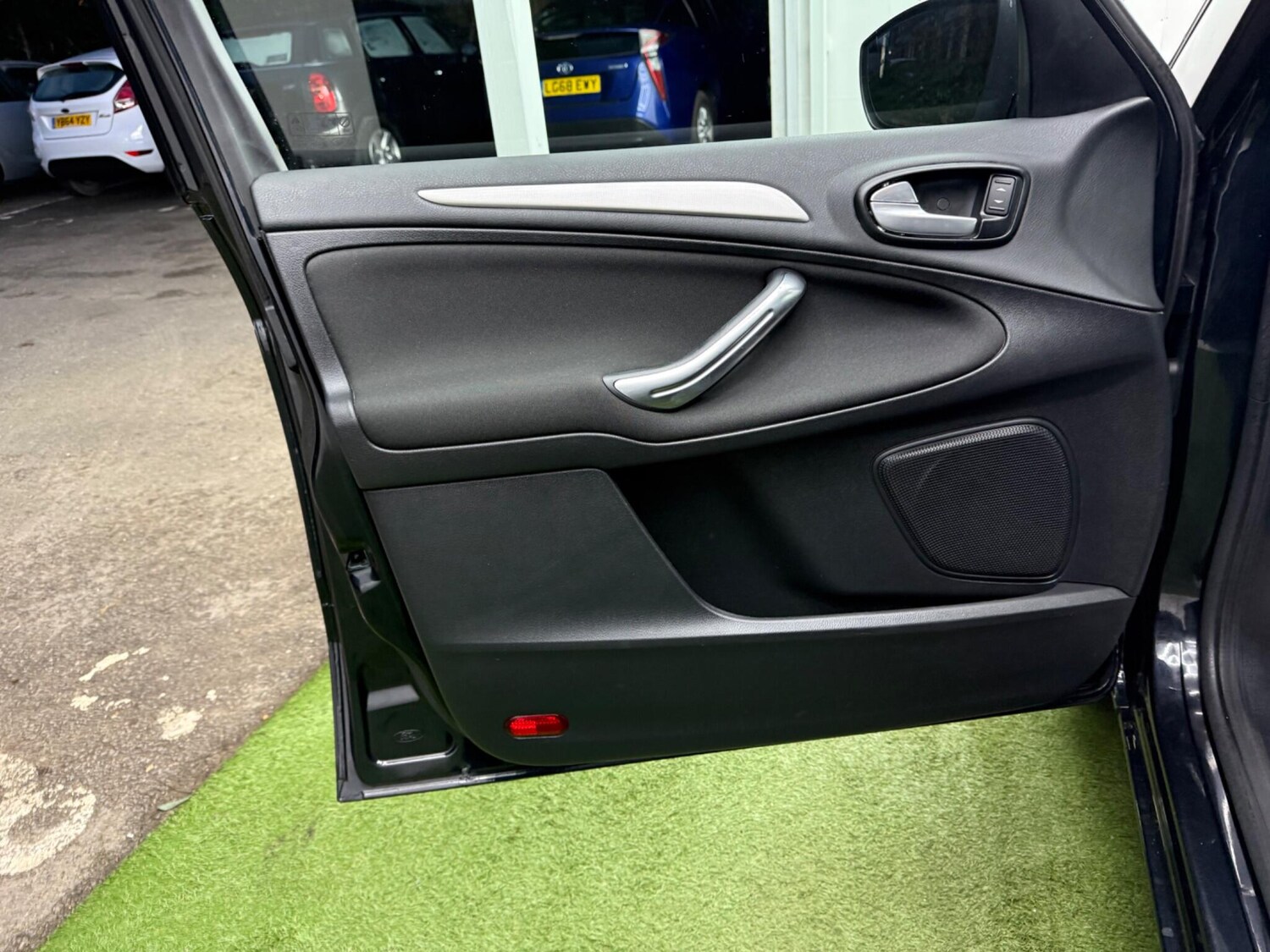 Used Ford Galaxy for sale - 77496098: Photo 30