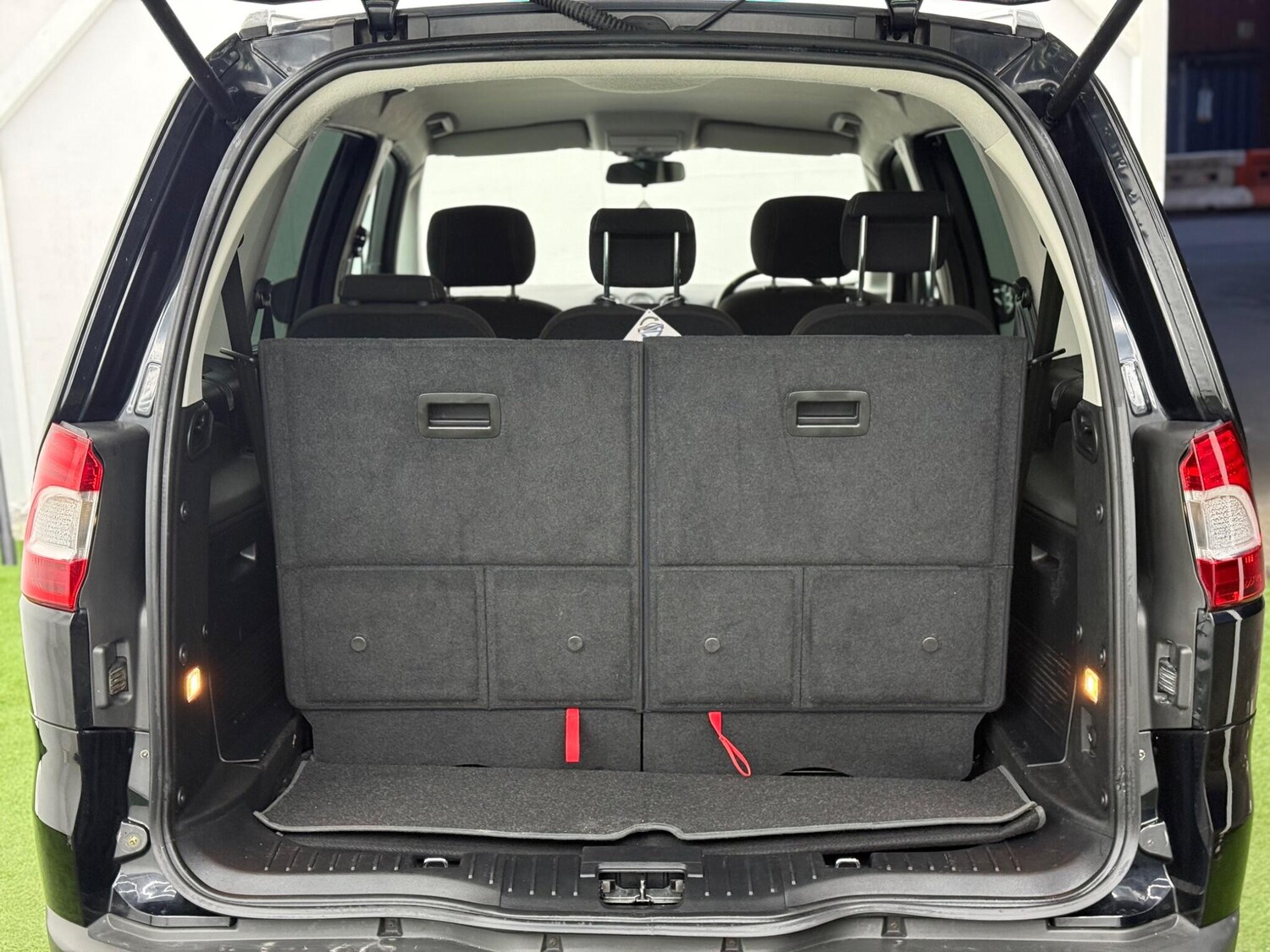 Used Ford Galaxy for sale - 77496098: Photo 8