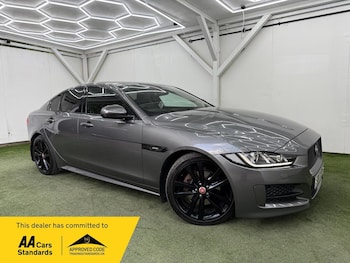 Used Jaguar XE 2017 for sale - 78947249: Photo