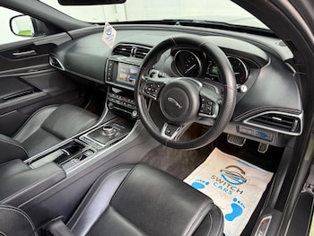 Used Jaguar XE 2017 for sale - 78947249: Photo