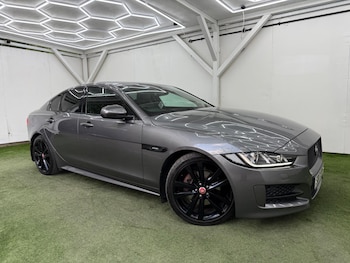 Used Jaguar XE 2017 for sale - 78947249: Photo