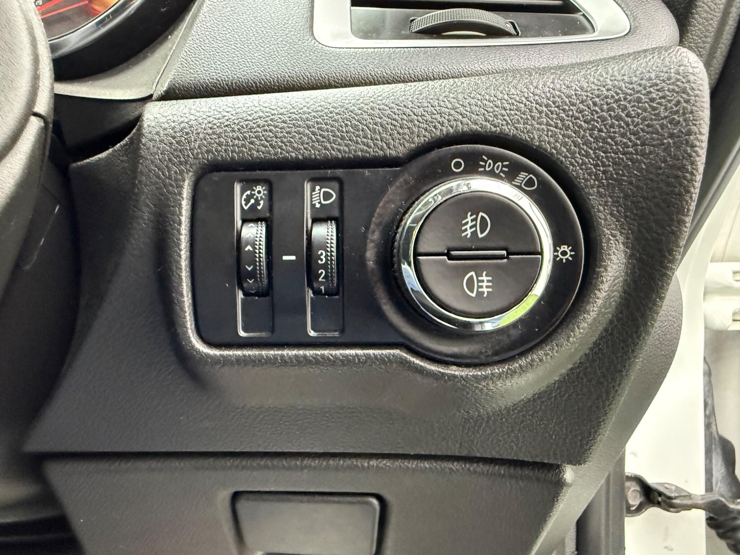 Used Vauxhall Astra 2012 for sale - 78171149: Photo 42