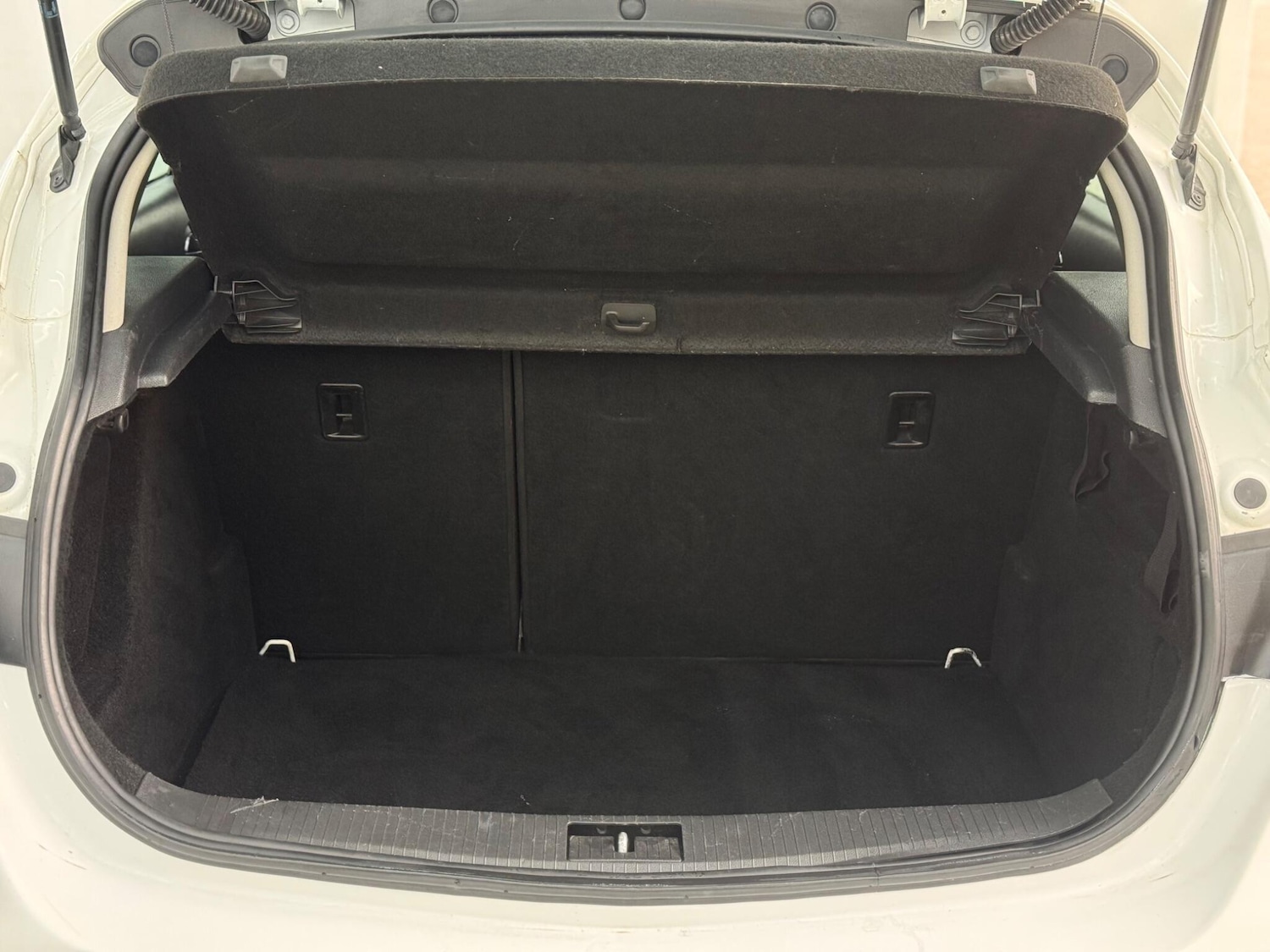 Used Vauxhall Astra 2012 for sale - 78171149: Photo 8