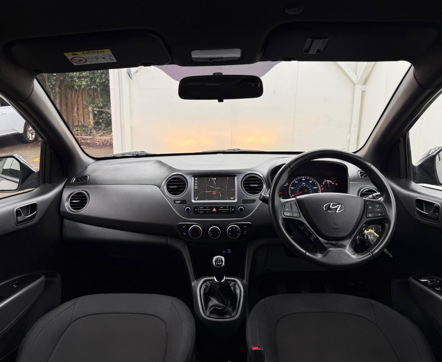 Used Hyundai i10 2018 for sale - 77387193: Photo 28