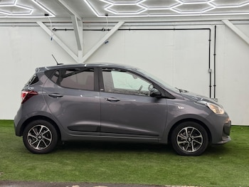 Used Hyundai i10 2018 for sale - 77387193: Photo
