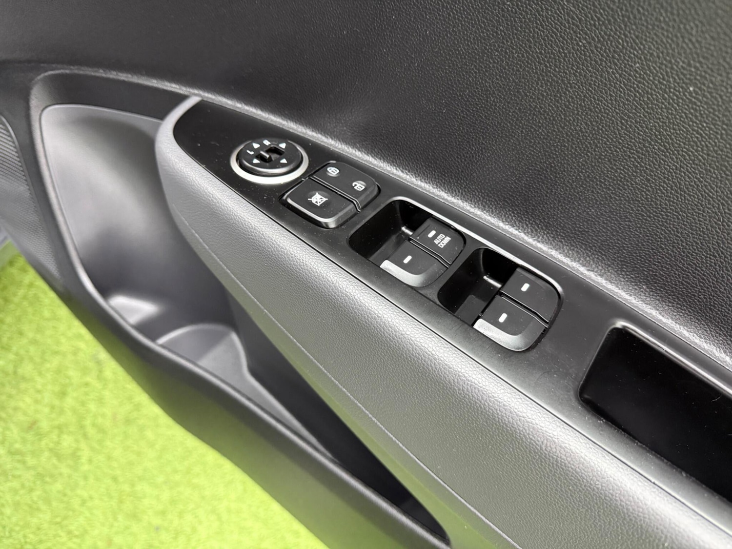 Used Hyundai i10 2018 for sale - 77387193: Photo 40