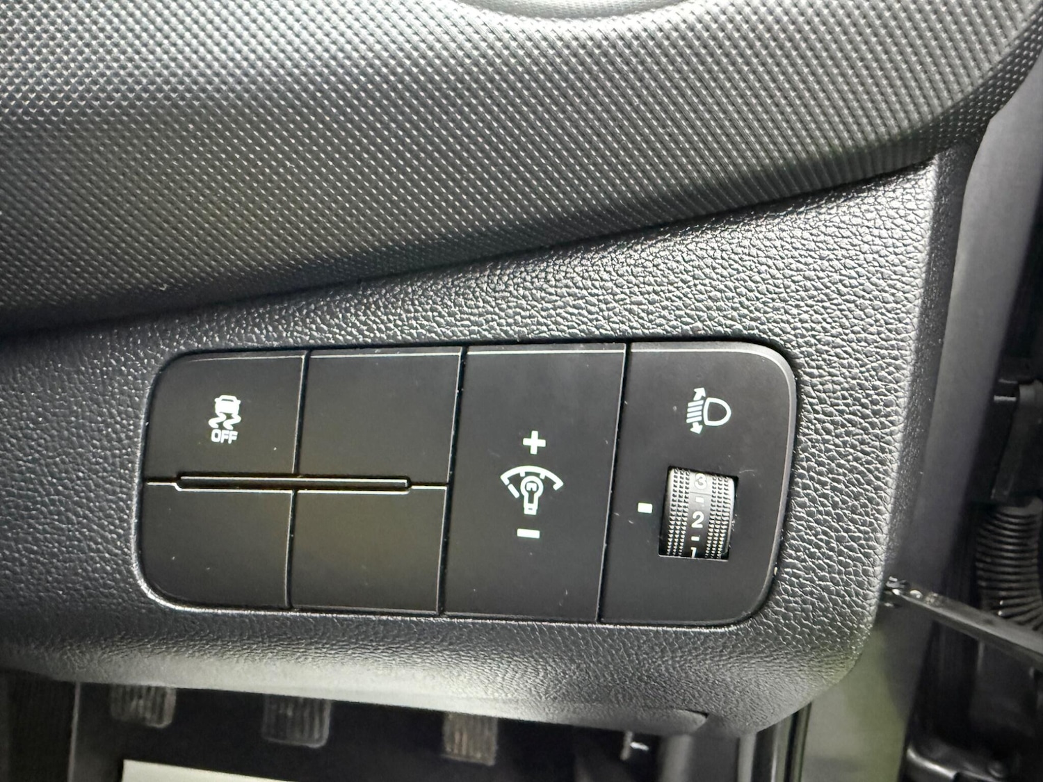 Used Hyundai i10 2018 for sale - 77387193: Photo 42