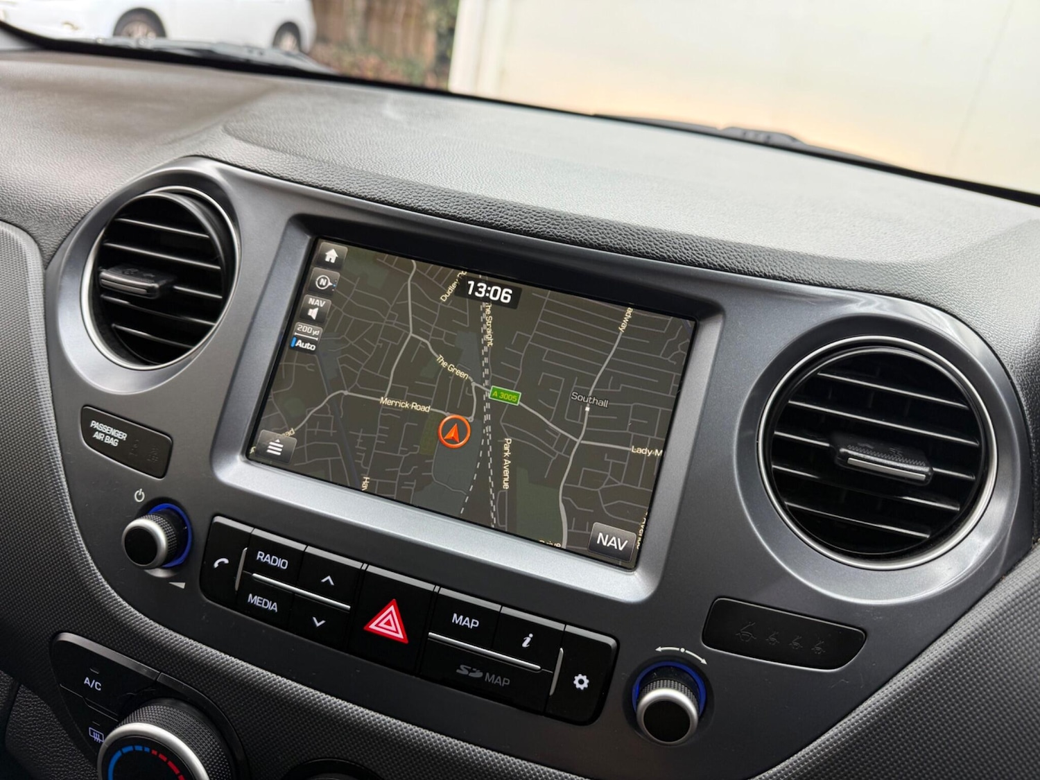 Used Hyundai i10 2018 for sale - 77387193: Photo 45