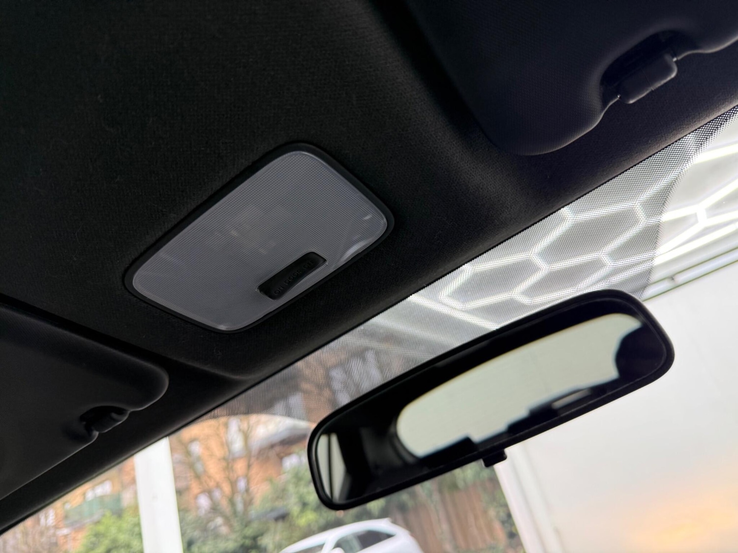 Used Hyundai i10 2018 for sale - 77387193: Photo 54