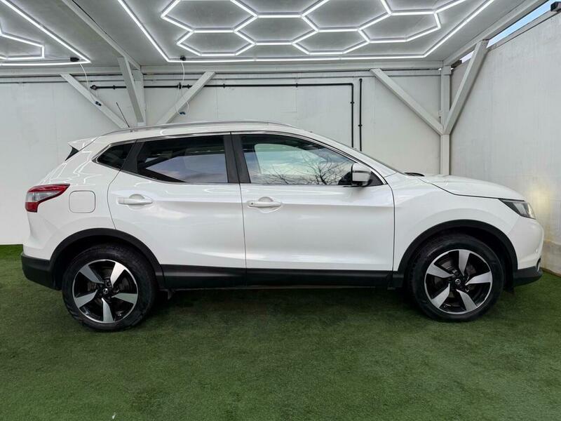 Used Nissan Qashqai 2016 for sale - 77637487: Photo 3