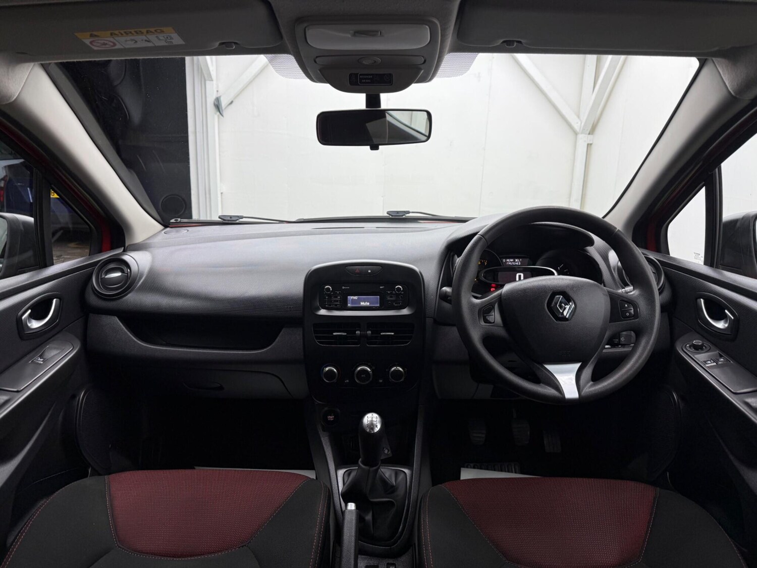 Used Renault Clio for sale - 77509862: Photo 27