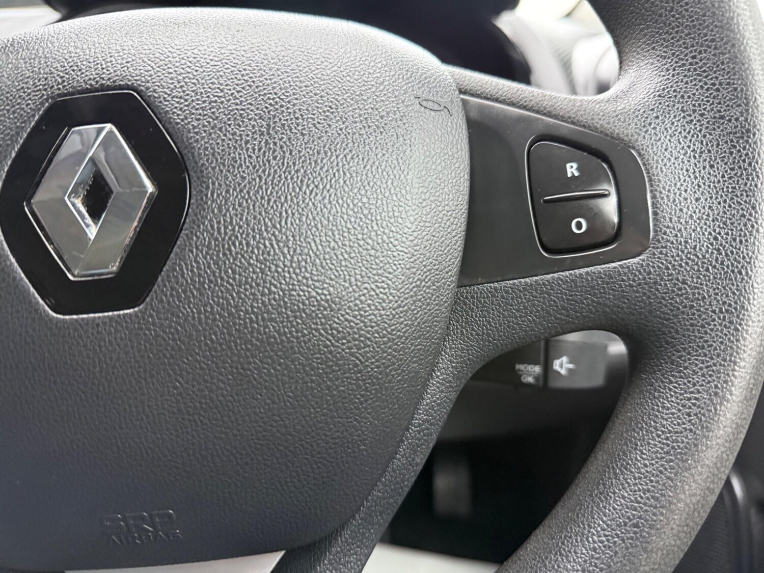 Used Renault Clio for sale - 77509862: Photo 34