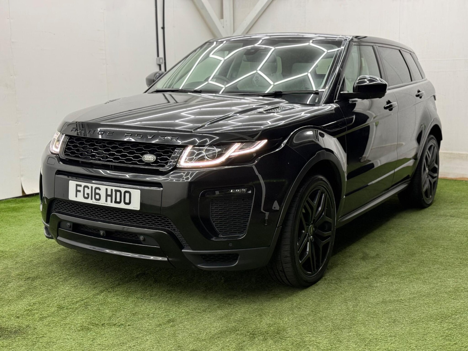 Used Land Rover Range Rover Evoque 2016 for sale - 78099907: Photo 11